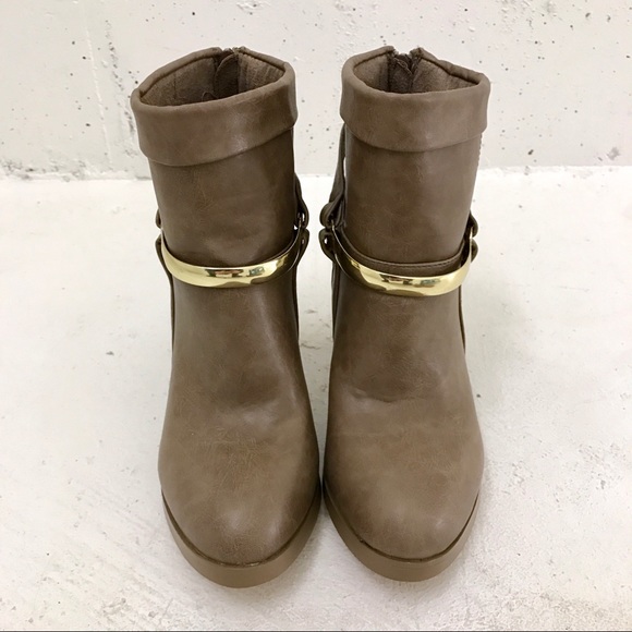 NEW Shoedazzle Booties - Picture 2 of 5